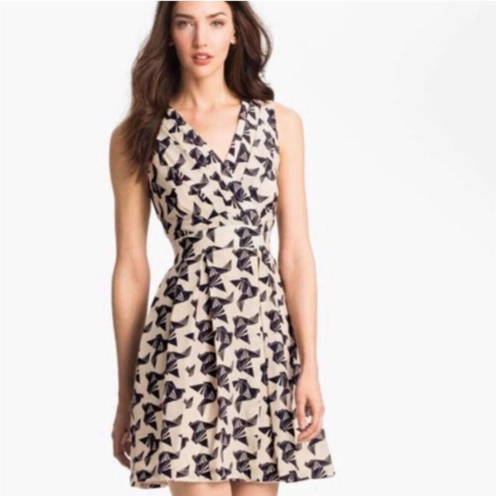 Eliza J Women’s Dress Cream Black Sleeveless Origami Bird Size 2